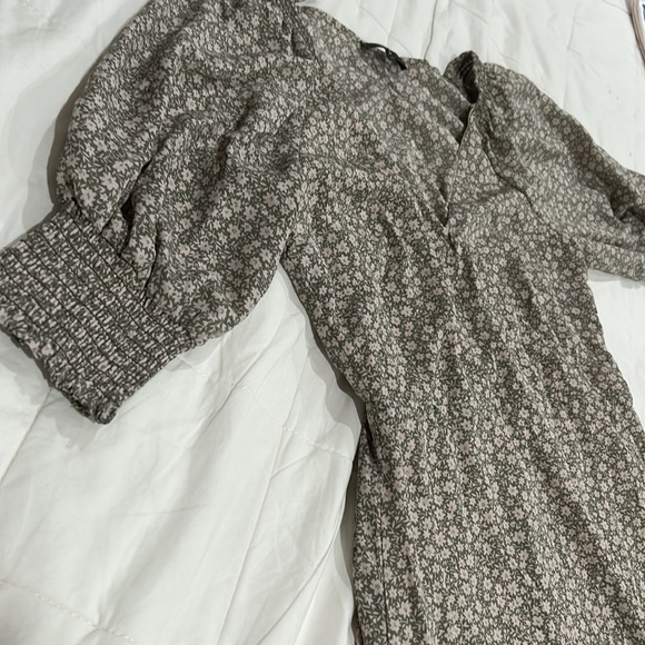 Lulus Times With You Sage Green Floral Print Puff Sleeve Midi Dress Size Medium - Picture 12 of 15